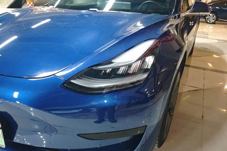 Used Tesla Model 3 2019 Standard Range Rear-Wheel Drive Upgraded Version (60 kWh) Left Front Headlight