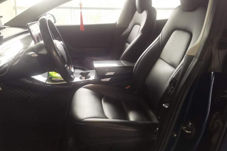 Used Tesla Model 3 2019 Long-Range Rear-Wheel-Drive Version Left Front Seat