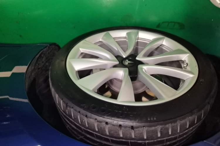 Used Tesla Model 3 2019 Standard Range Rear-Drive Upgraded Version Left Front Wheel Hub