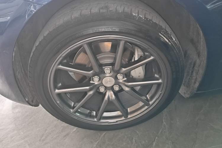 Used Tesla Model 3 2019 Standard Range Rear-Drive Upgraded Version Left Front Wheel Hub