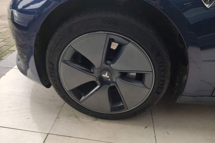 Used Tesla Model 3 2019 Long-Range Rear-Wheel-Drive Version Left Front Wheel Hub