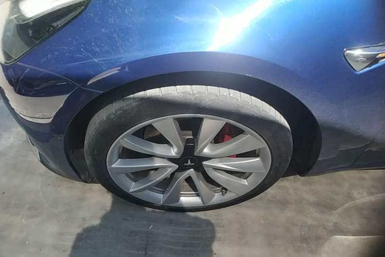 Used Tesla Model 3 2019 Standard Range Rear-Drive Upgraded Version Left Front Wheel Hub