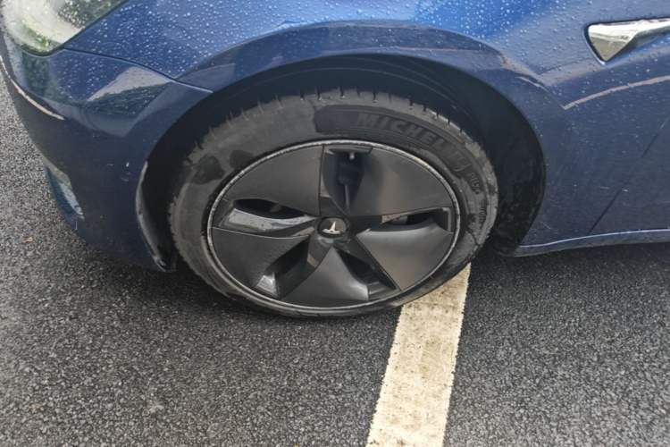Used Tesla Model 3 2019 Long-Range Rear-Wheel-Drive Version Left Front Wheel Hub
