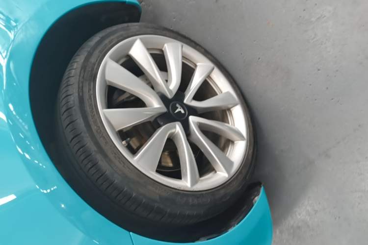 Used Tesla Model 3 2019 Standard Range Rear-Drive Upgraded Version Left Front Wheel Hub