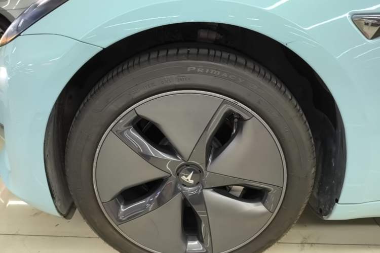 Used Tesla Model 3 2019 Long-Range Rear-Wheel-Drive Version Left Front Wheel Hub