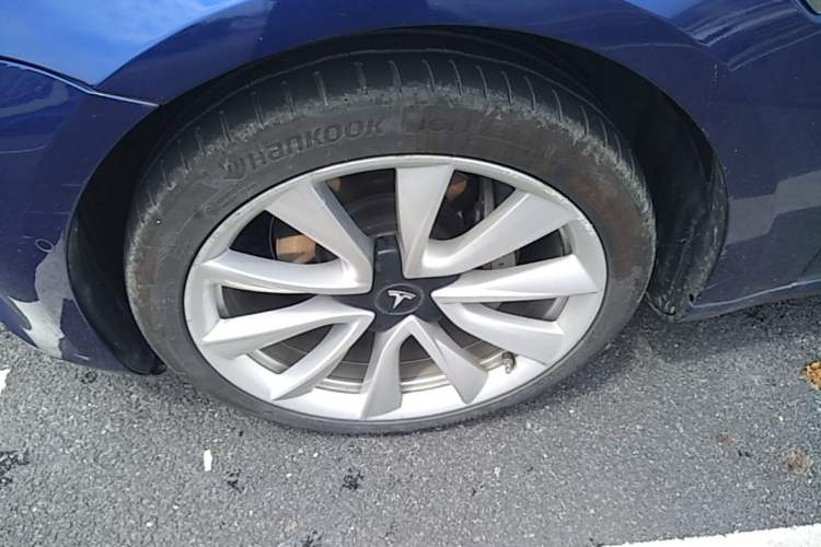 Used Tesla Model 3 2019 Standard Range Rear-Drive Upgraded Version Left Front Wheel Hub