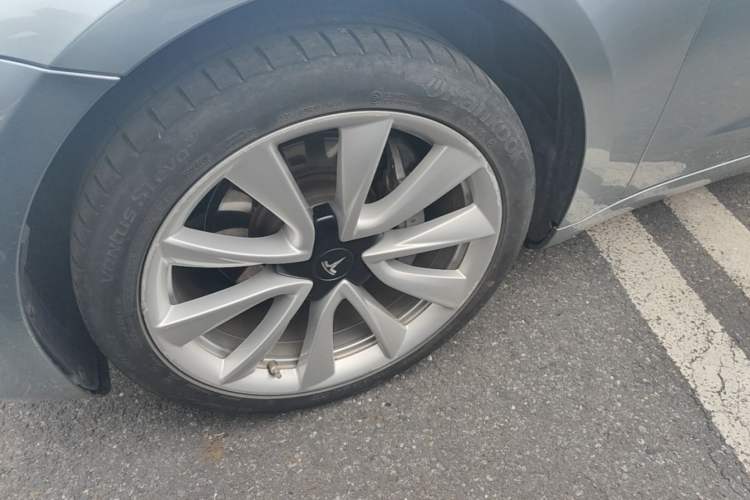 Used Tesla Model 3 2019 Standard Range Rear-Drive Upgraded Version Left Front Wheel Hub