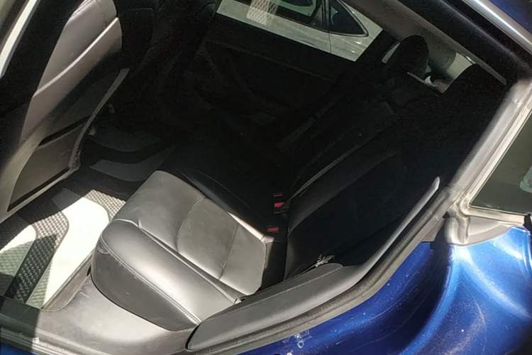 Used Tesla Model 3 2019 Standard Range Rear-Drive Upgraded Version Left Rear Seat