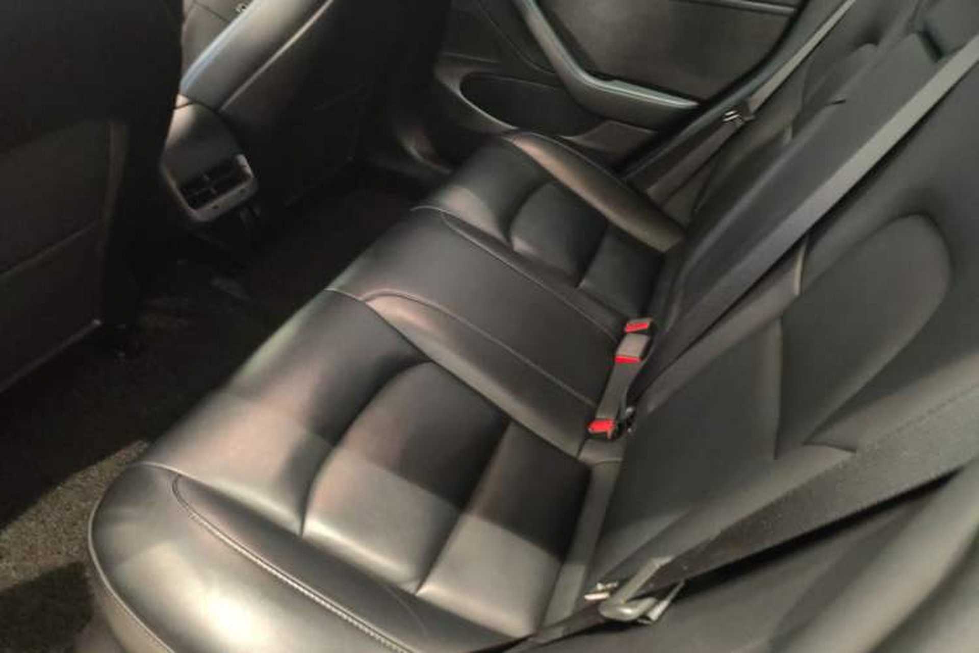 Used Tesla Model 3 2019 Standard Range Rear-Wheel Drive Upgraded Version (52 kWh) Left Rear Seat