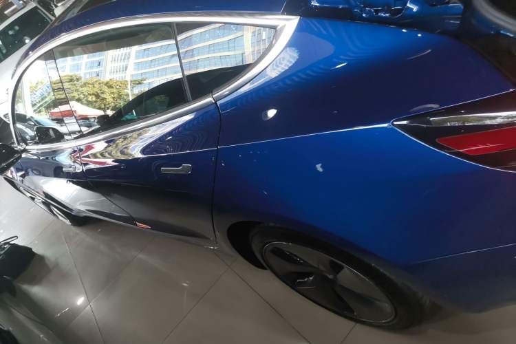 Used Tesla Model 3 2019 Standard Range Rear-Wheel Drive Upgraded Version (52 kWh) Left Side