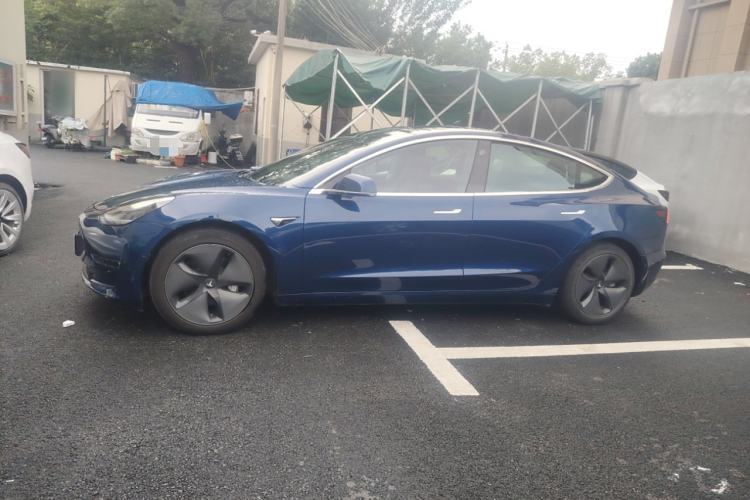 Used Tesla Model 3 2019 Long-Range All-Wheel-Drive Version Left Side