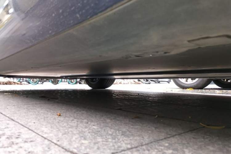Used Tesla Model 3 2019 Standard Range Rear-Wheel Drive Upgraded Version (60 kWh) Left Side Sill