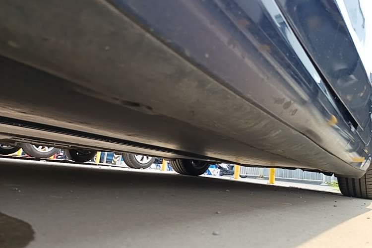 Used Tesla Model 3 2019 Standard Range Rear-Drive Upgraded Version Left Side Sill