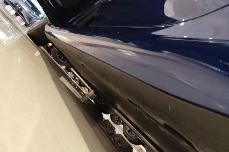 Used Tesla Model 3 2019 Standard Range Rear-Wheel Drive Upgraded Version (52 kWh) Left Side Sill