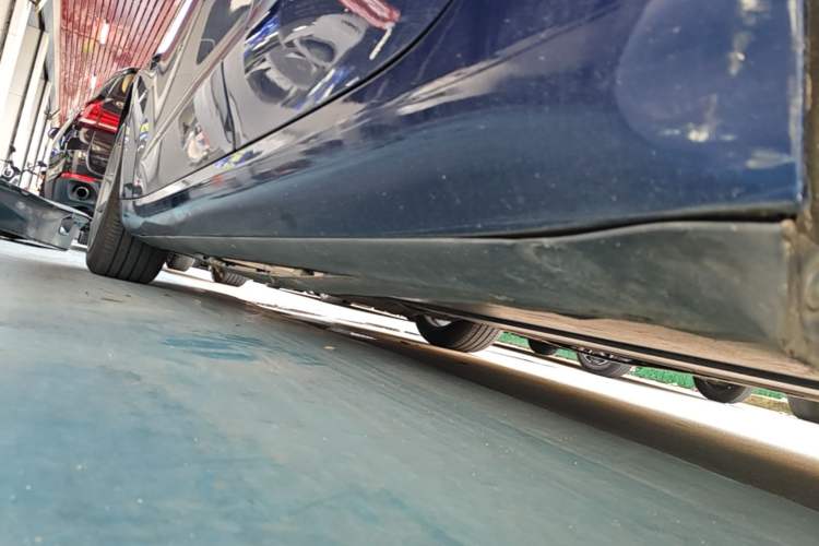 Used Tesla Model 3 2019 Standard Range Rear-Drive Upgraded Version Left Side Sill