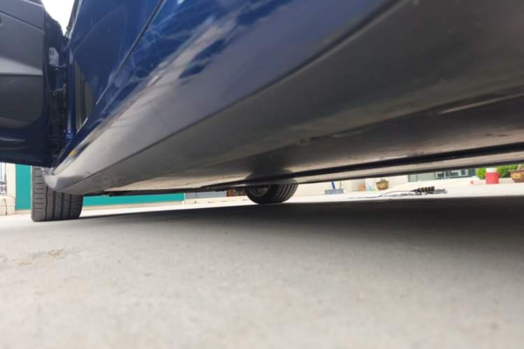 Used Tesla Model 3 2019 Performance High-Performance All-Wheel-Drive Version Left Side Sill
