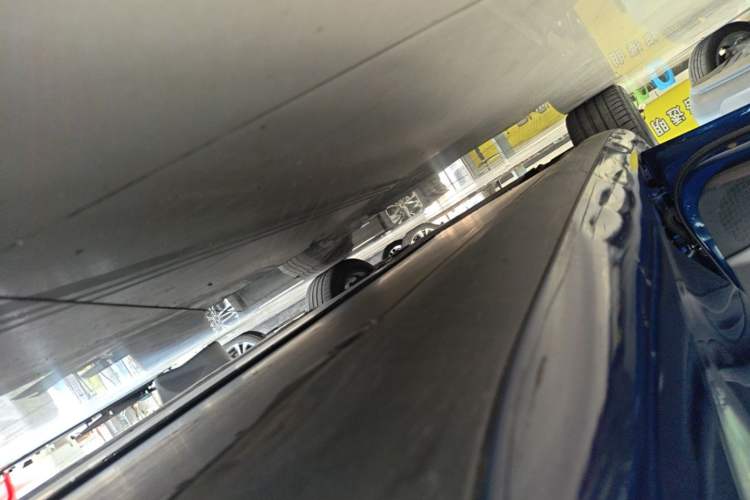 Used Tesla Model 3 2019 Long-Range All-Wheel-Drive Version Left Side Sill