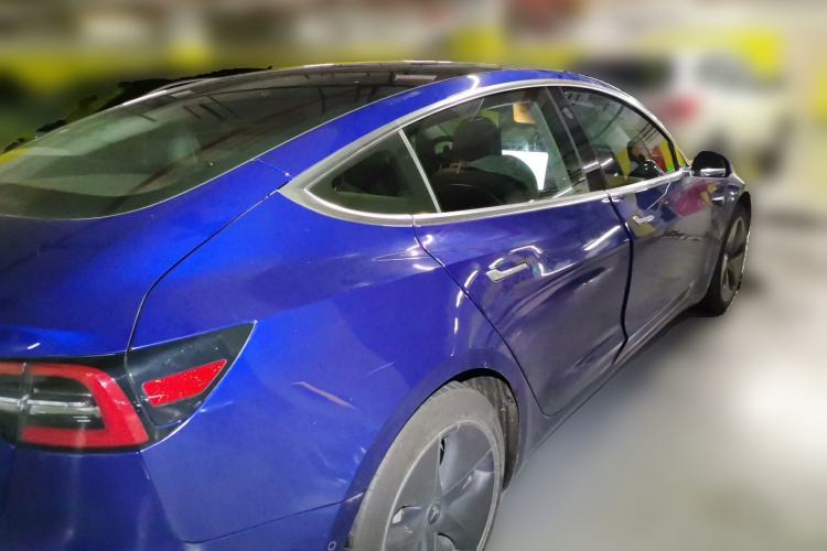 Used Tesla Model 3 2019 Long-Range Rear-Wheel-Drive Version Rear Right 45 Deg
