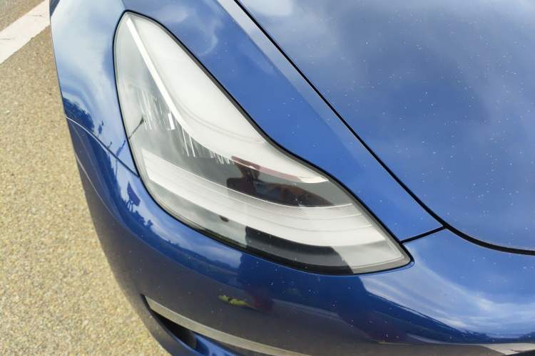 Used Tesla Model 3 2019 Long-Range All-Wheel-Drive Version Right Front Headlight