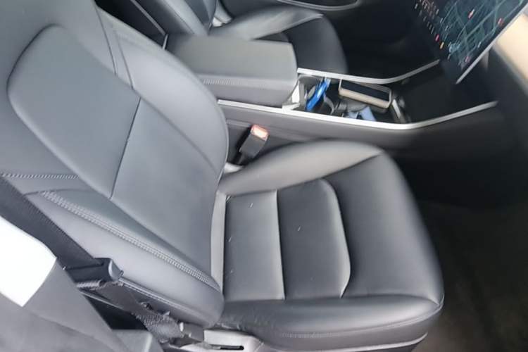 Used Tesla Model 3 2019 Standard Range Rear-Drive Upgraded Version Right Front Seat