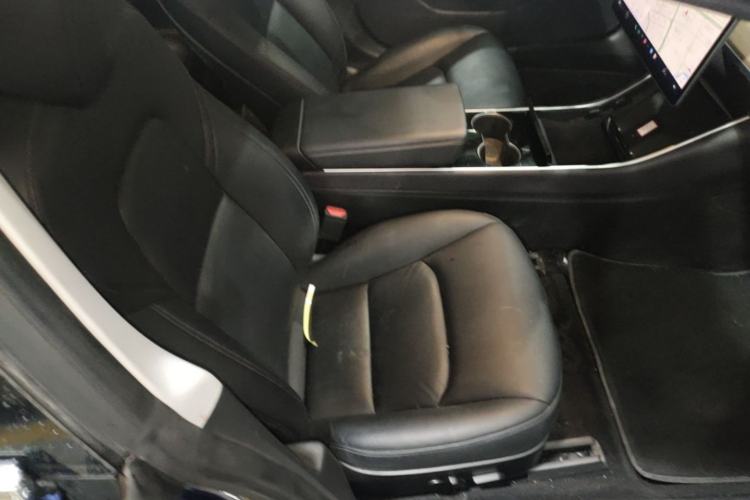 Used Tesla Model 3 2019 Long-Range Rear-Wheel-Drive Version Right Front Seat