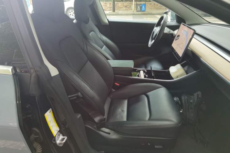 Used Tesla Model 3 2019 Performance High-Performance All-Wheel-Drive Version Right Front Seat