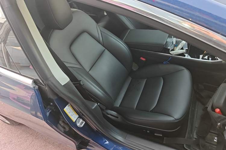 Used Tesla Model 3 2019 Standard Range Rear-Drive Upgraded Version Right Front Seat