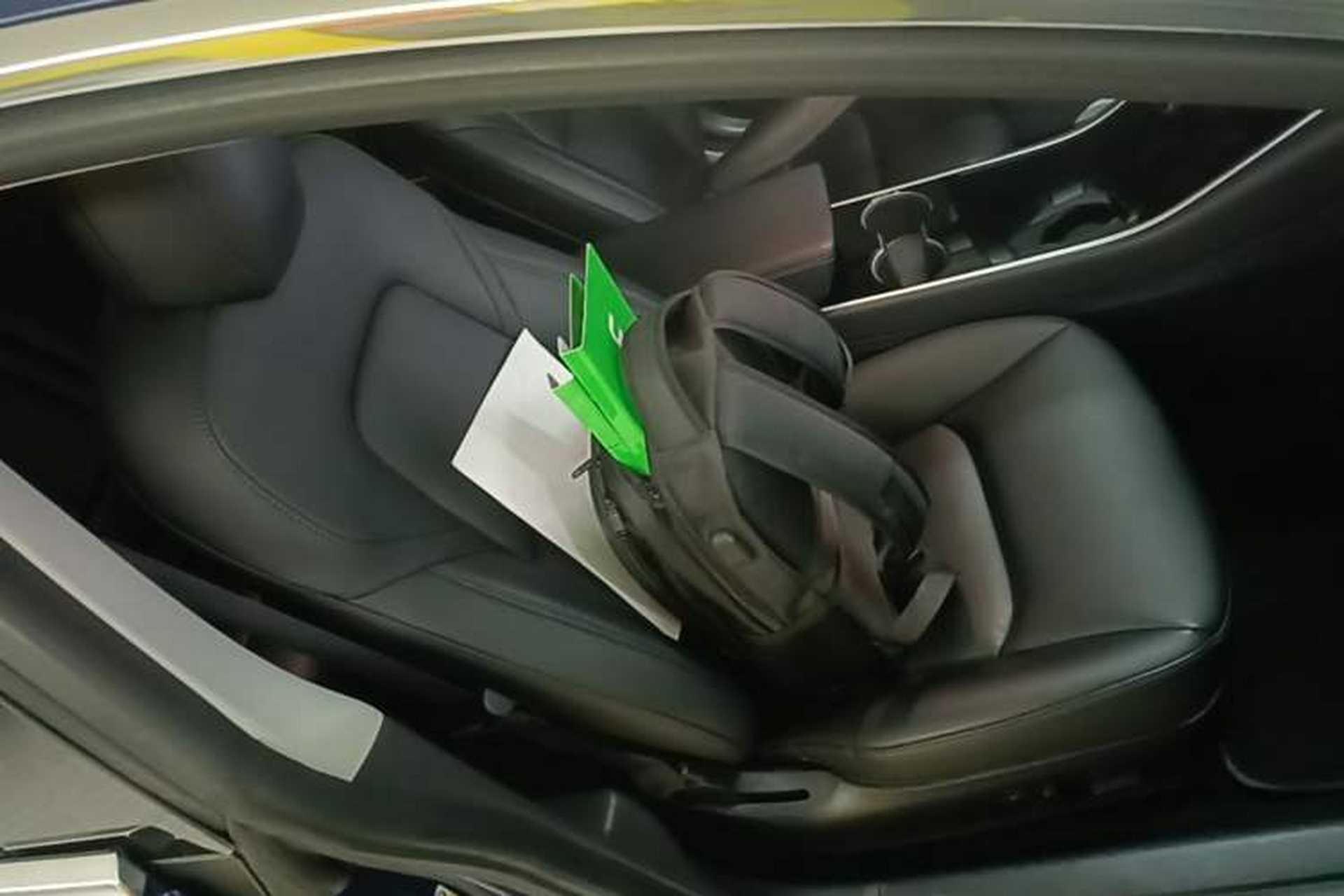 Used Tesla Model 3 2019 Standard Range Rear-Drive Upgraded Version Right Front Seat