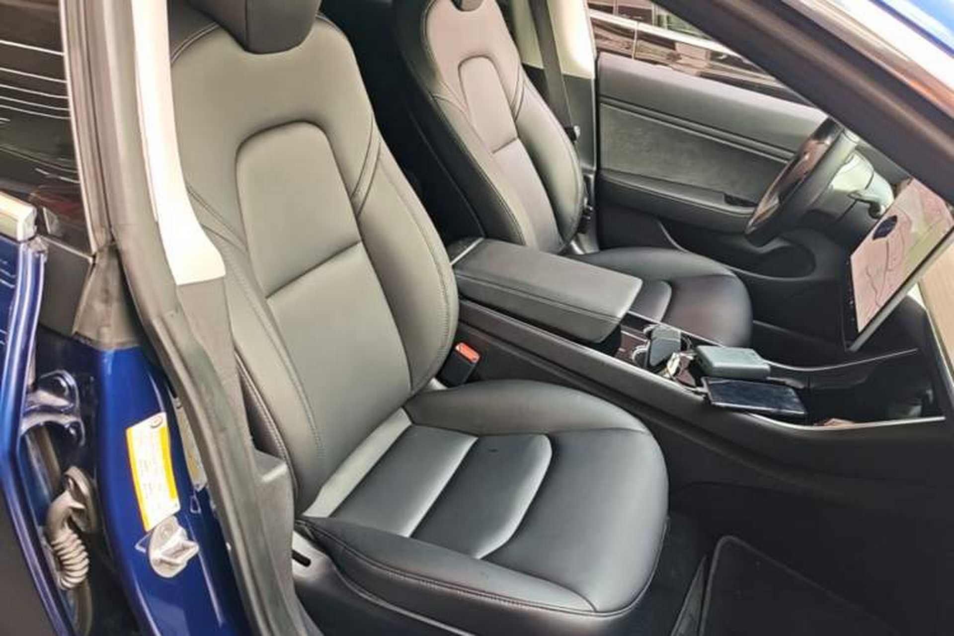 Used Tesla Model 3 2019 Long-Range All-Wheel-Drive Version Right Front Seat