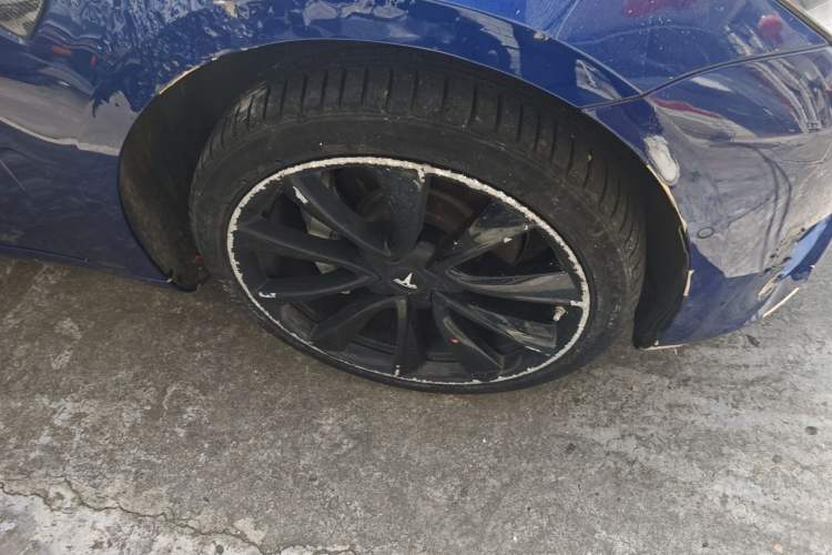 Used Tesla Model 3 2019 Standard Range Rear-Drive Upgraded Version Right Front Wheel Hub