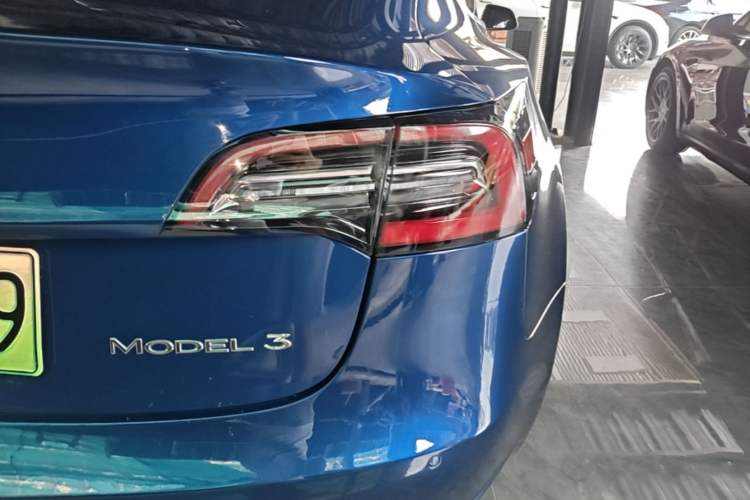 Used Tesla Model 3 2019 Standard Range Rear-Drive Upgraded Version Right Rear Taillight