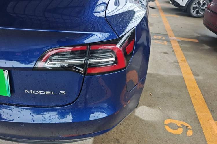 Used Tesla Model 3 2019 Standard Range Rear-Drive Upgraded Version Right Rear Taillight