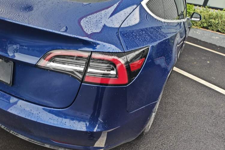 Used Tesla Model 3 2019 Long-Range Rear-Wheel-Drive Version Right Rear Taillight