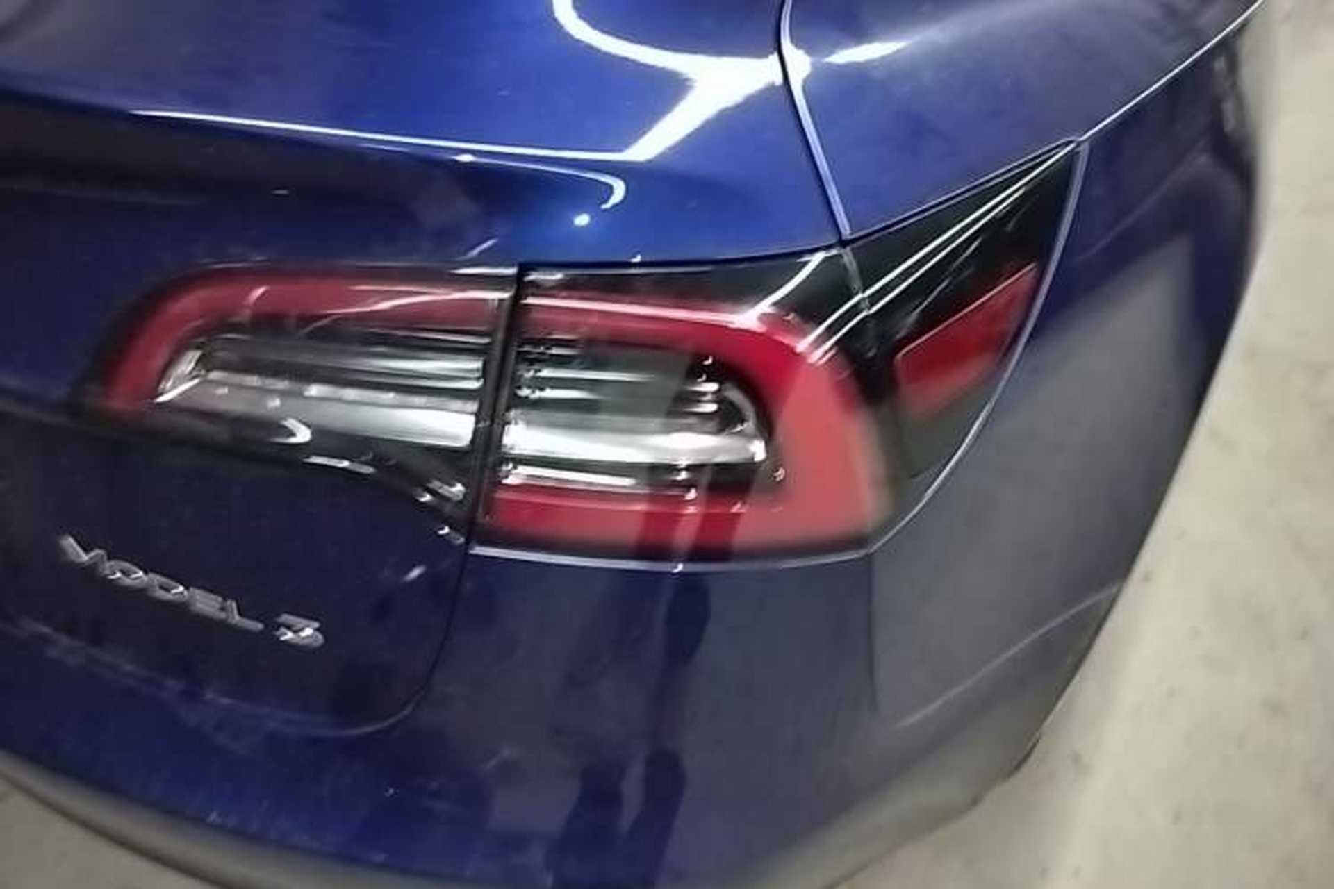 Used Tesla Model 3 2019 Standard Range Rear-Drive Upgraded Version Right Rear Taillight