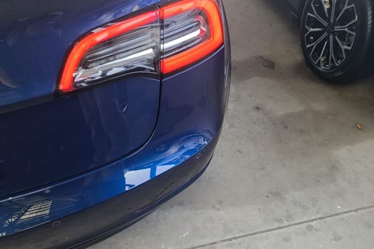 Used Tesla Model 3 2019 Standard Range Rear-Drive Upgraded Version Right Rear Taillight