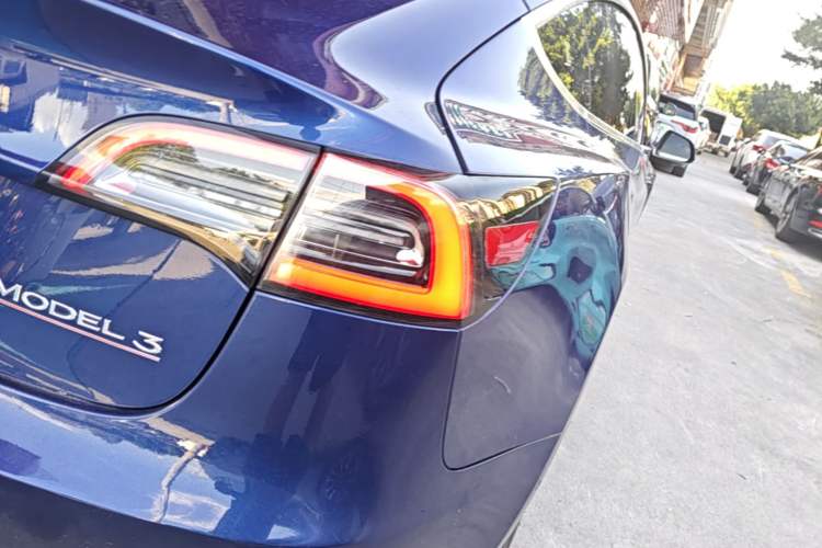Used Tesla Model 3 2019 Standard Range Rear-Drive Upgraded Version Right Rear Taillight