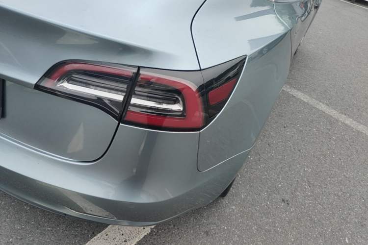 Used Tesla Model 3 2019 Standard Range Rear-Drive Upgraded Version Right Rear Taillight