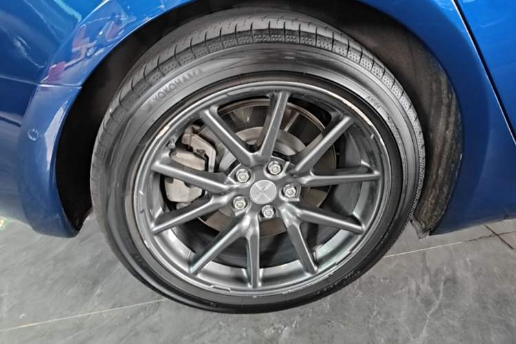 Used Tesla Model 3 2019 Standard Range Rear-Drive Upgraded Version Right Rear Wheel Hub