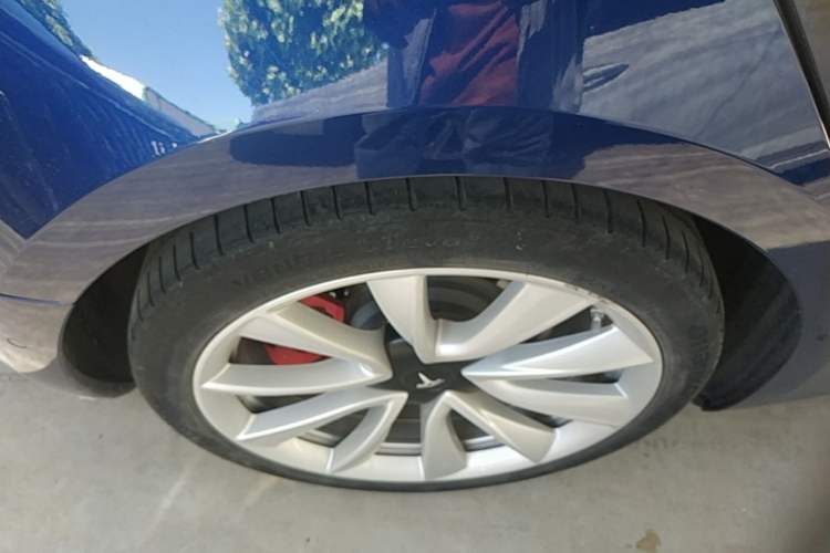 Used Tesla Model 3 2019 Standard Range Rear-Drive Upgraded Version Right Rear Wheel Hub