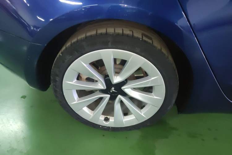 Used Tesla Model 3 2019 Standard Range Rear-Drive Upgraded Version Right Rear Wheel Hub