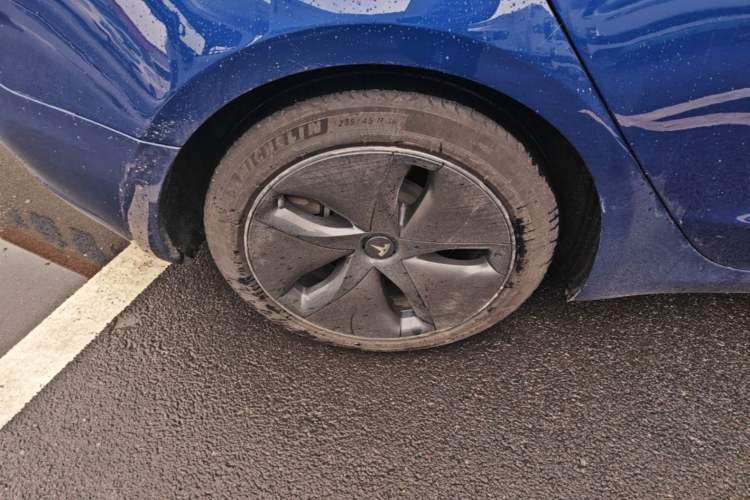 Used Tesla Model 3 2019 Long-Range Rear-Wheel-Drive Version Right Rear Wheel Hub