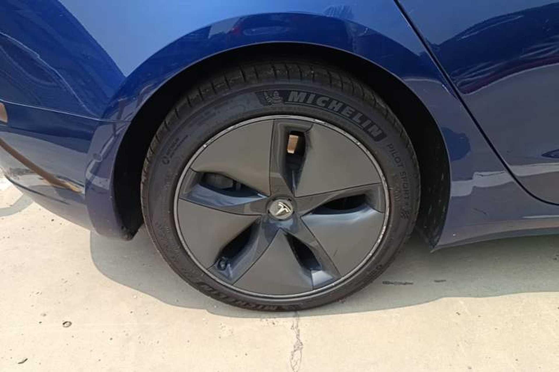 Used Tesla Model 3 2019 Standard Range Rear-Drive Upgraded Version Right Rear Wheel Hub