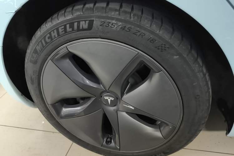 Used Tesla Model 3 2019 Long-Range Rear-Wheel-Drive Version Right Rear Wheel Hub