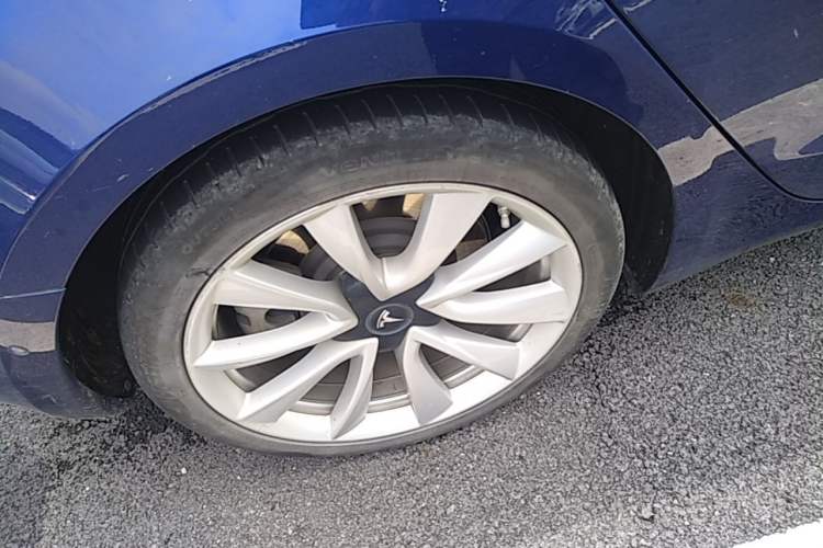 Used Tesla Model 3 2019 Standard Range Rear-Drive Upgraded Version Right Rear Wheel Hub