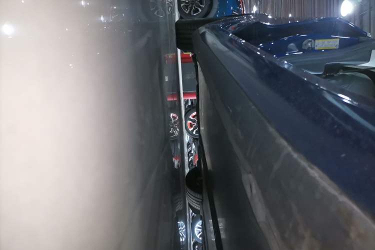 Used Tesla Model 3 2019 Standard Range Rear-Wheel Drive Upgraded Version (52 kWh) Right Side Sill