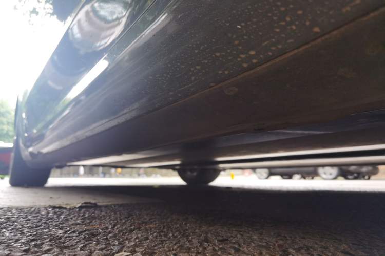 Used Tesla Model 3 2019 Performance High-Performance All-Wheel-Drive Version Right Side Sill