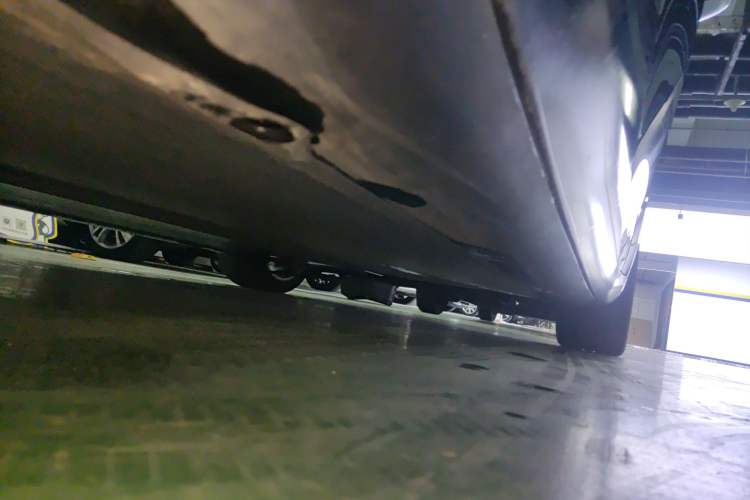 Used Tesla Model 3 2019 Standard Range Rear-Drive Upgraded Version Right Side Sill