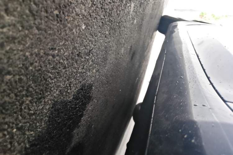 Used Tesla Model 3 2019 Long-Range Rear-Wheel-Drive Version Right Side Sill