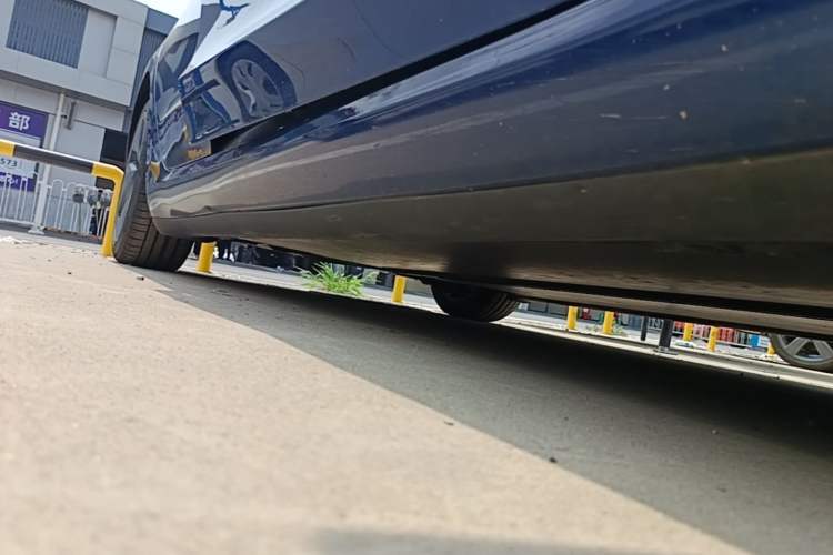 Used Tesla Model 3 2019 Standard Range Rear-Drive Upgraded Version Right Side Sill