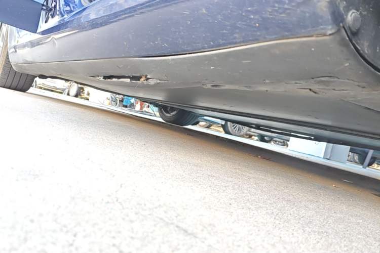 Used Tesla Model 3 2019 Standard Range Rear-Drive Upgraded Version Right Side Sill